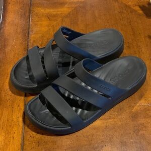 CROCS Black Women’s Getaway Strappy Slide Sandals